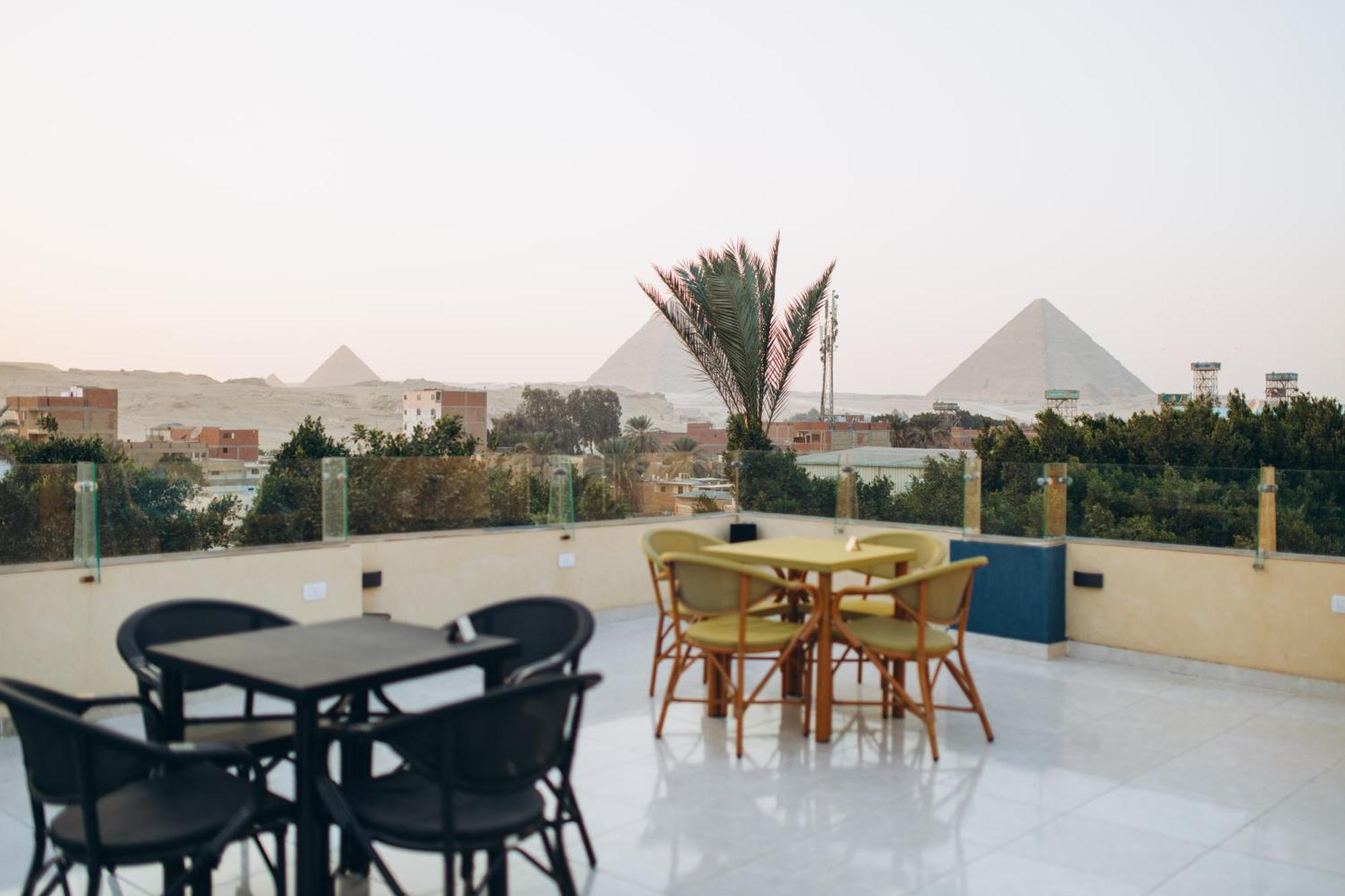 Regent Pyramids View Hotel Kafret el-Gabal Kültér fotó