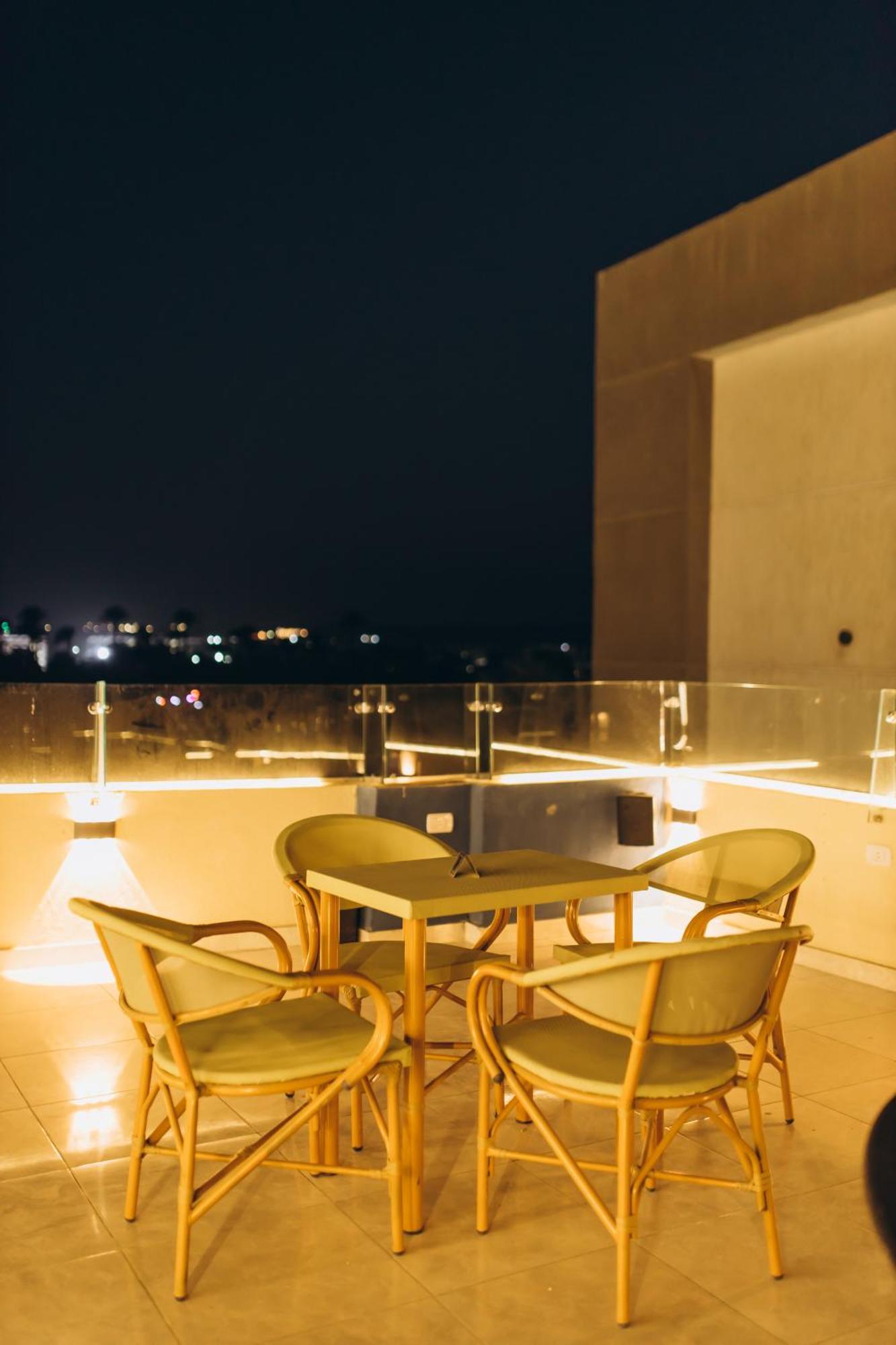 Regent Pyramids View Hotel Kafret el-Gabal Kültér fotó